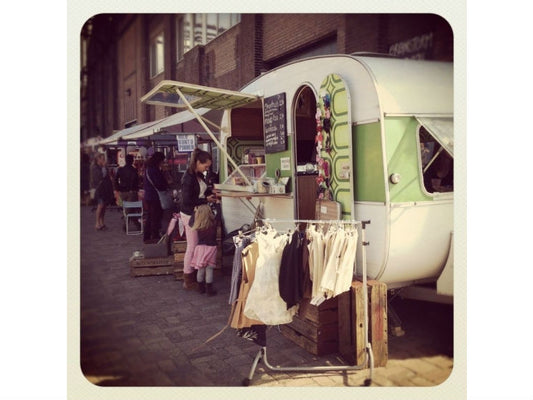 De Caravan: Spreading green love with pies and recycled products